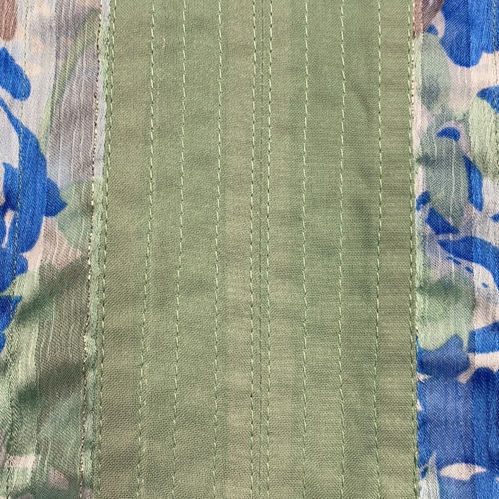 DKNY JEANS Green Floral Tunic Top Size: Medium - Picture 16 of 17